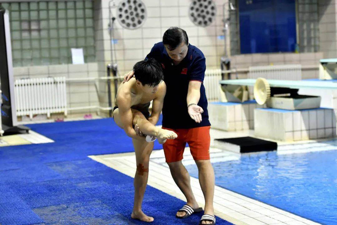 张挺在指导训练