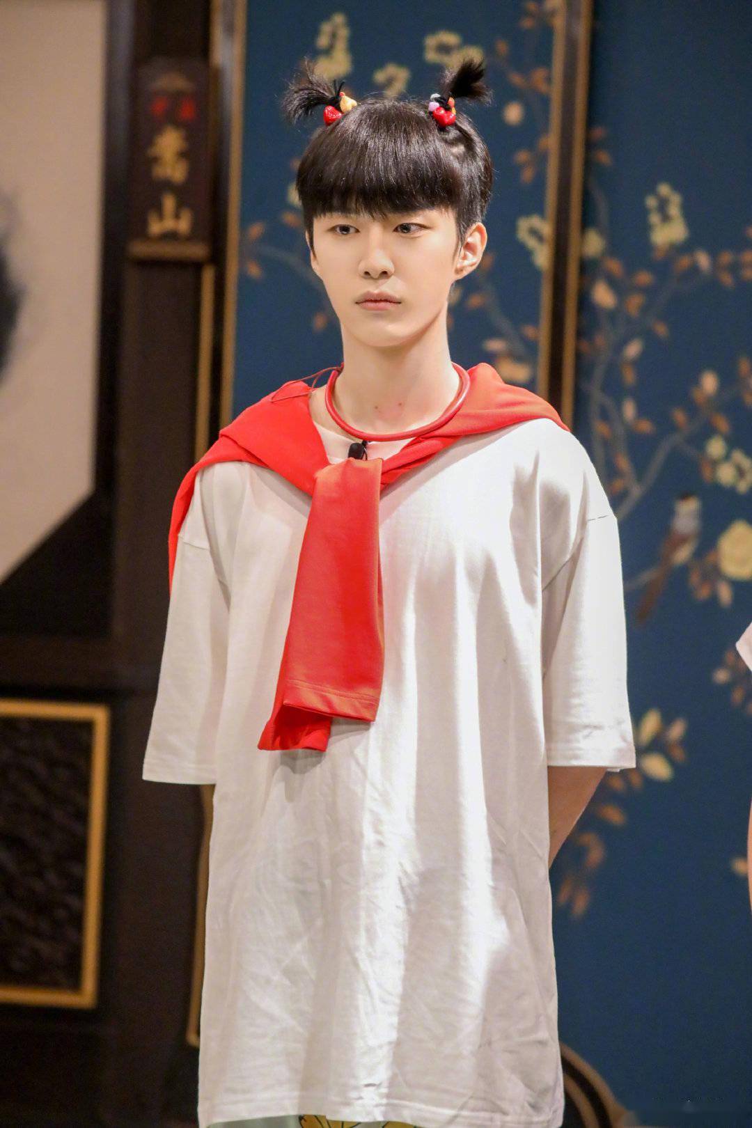 范丞丞本周《青春环游记2》造型照公开 童年造型是哪吒本吒了吧!