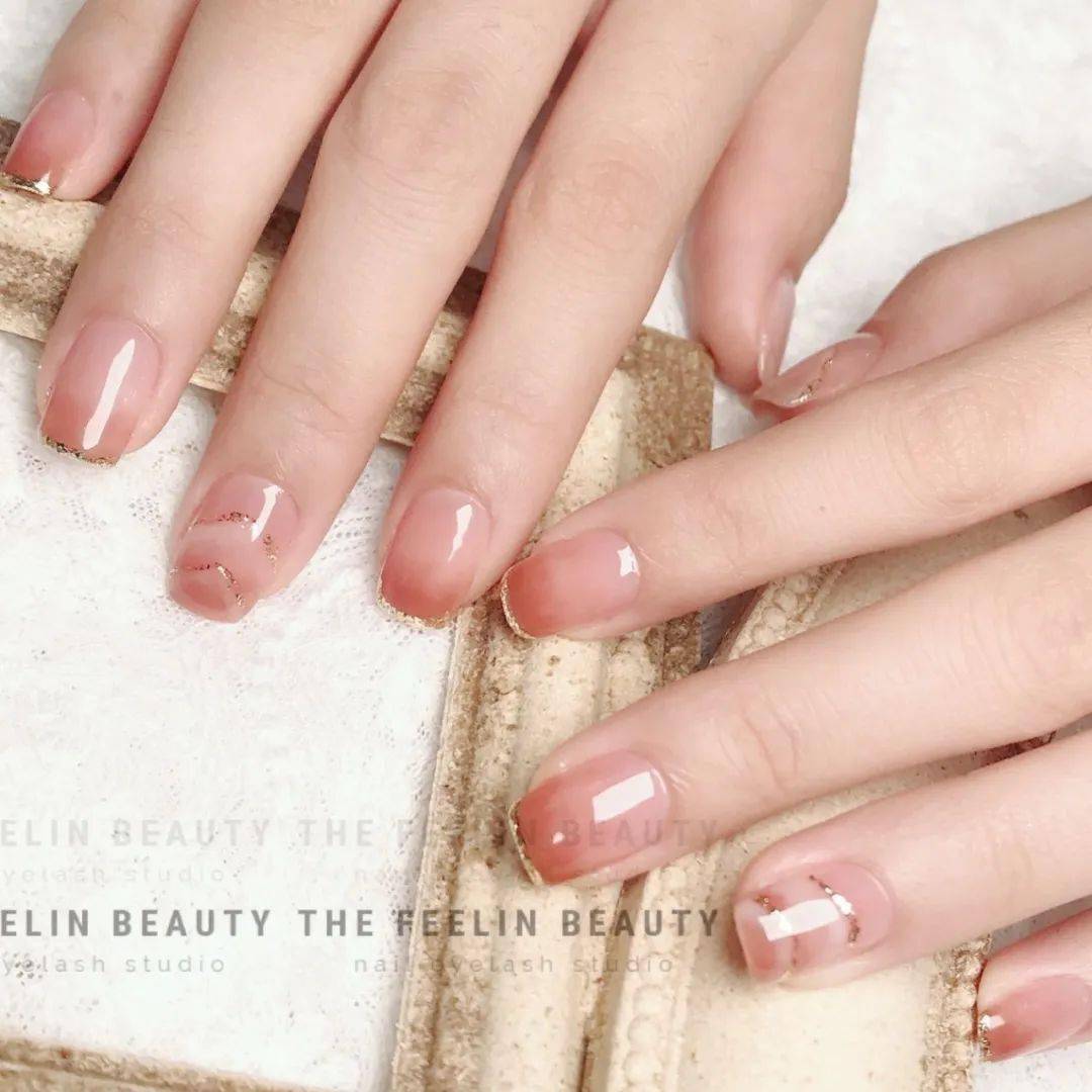 适合夏季的40款超显手白的方圆甲!