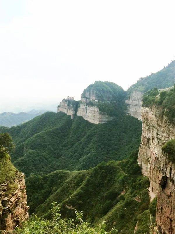 邢臺周公山(山西鵲橋生態文化旅遊度假區)邢臺市周公山景區位於河北