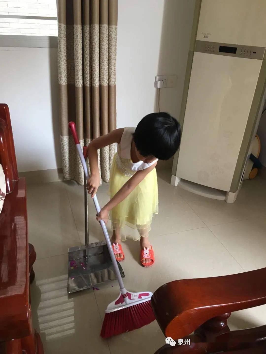 【家长学校】幼儿园假期提醒:儿童做家务年龄对照表,舍不得用孩子才害