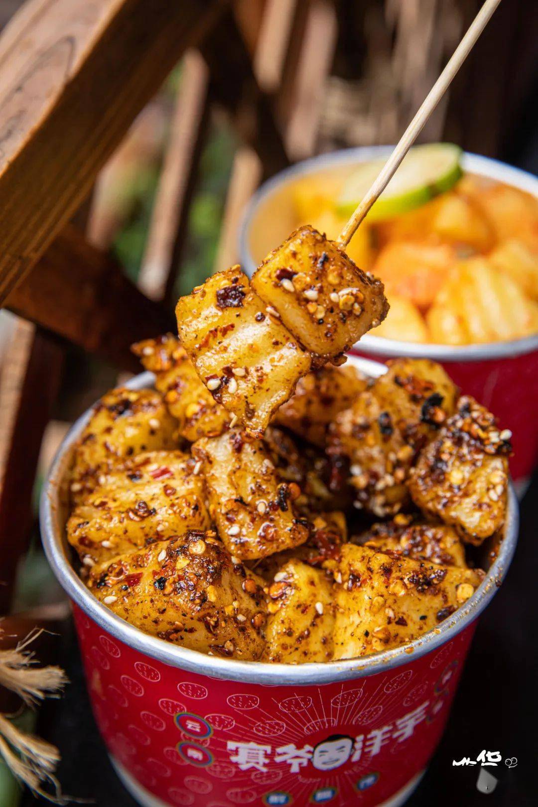 凭①碗炸洋芋圈粉无数的店,2张桌子抢着坐!_麻辣味