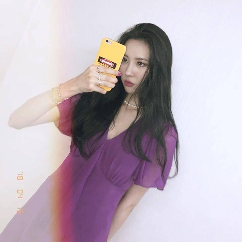 她就是传说中最会穿连衣裙的女人?_宣美