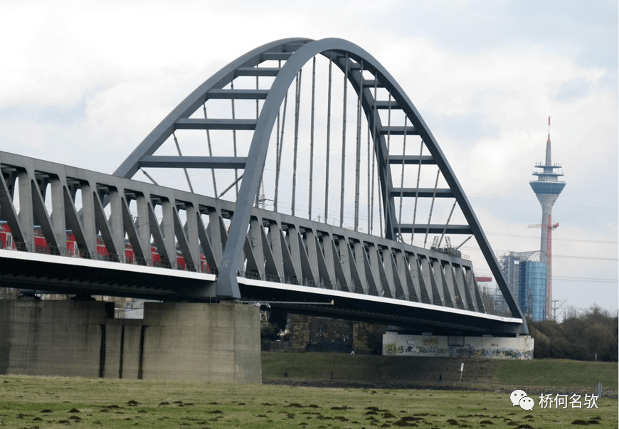 钢结构桥梁德国主跨250m4线铁路钢桁柔性拱