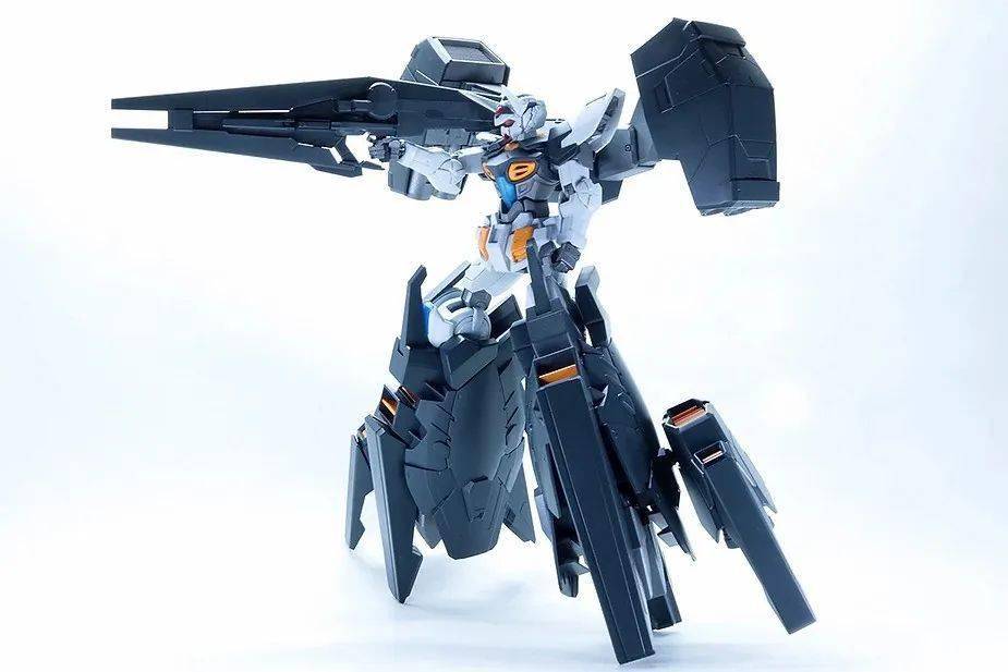 g-self的十八般背包搭配,这些想法都太酷炫了