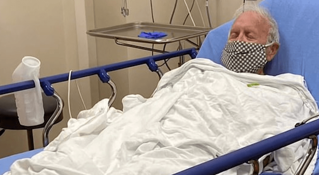 德州男子派对感染死亡, 临终遗言: 新冠原来是真的.