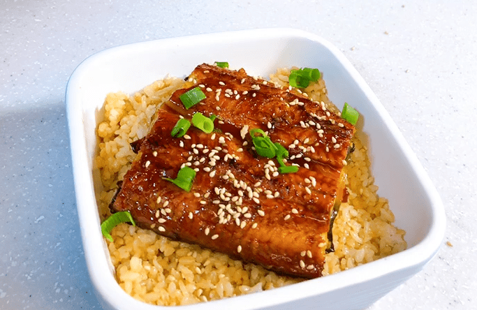 周末菜谱丨日本料理鳗鱼饭家常做法口味堪比日料店