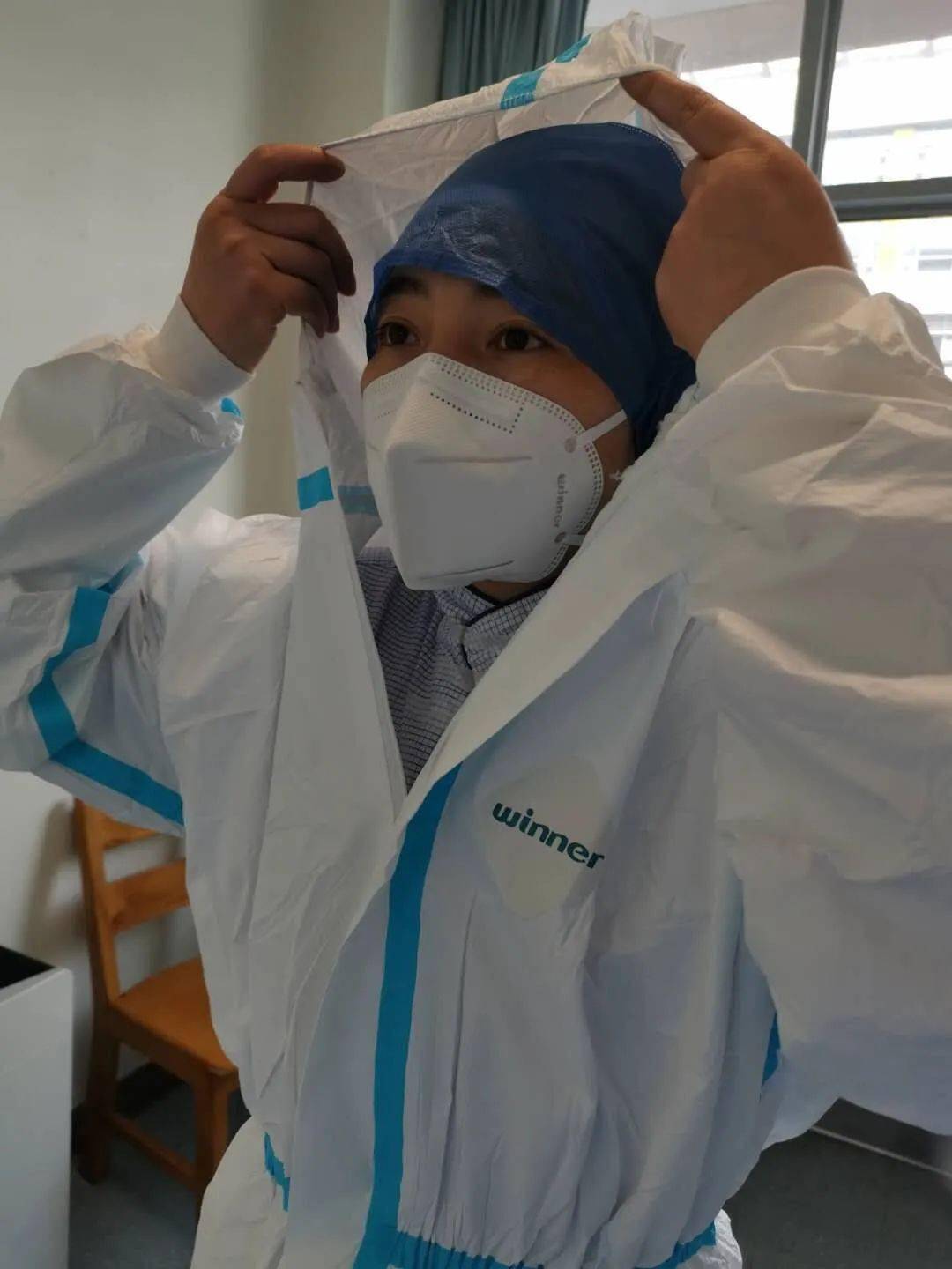 曹主凤:守着一份初心,在疫情中坚定"逆行"