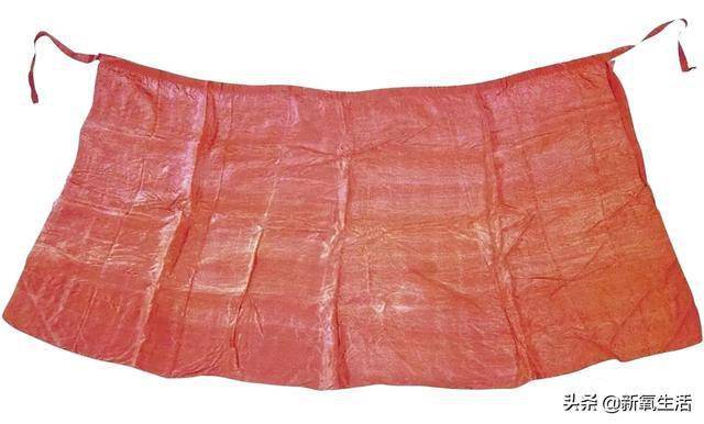 裙,百褶裙,阑干裙,月华裙,凤尾裙,石榴裙,无缘裙,朝裙,间色裙,弹墨裙