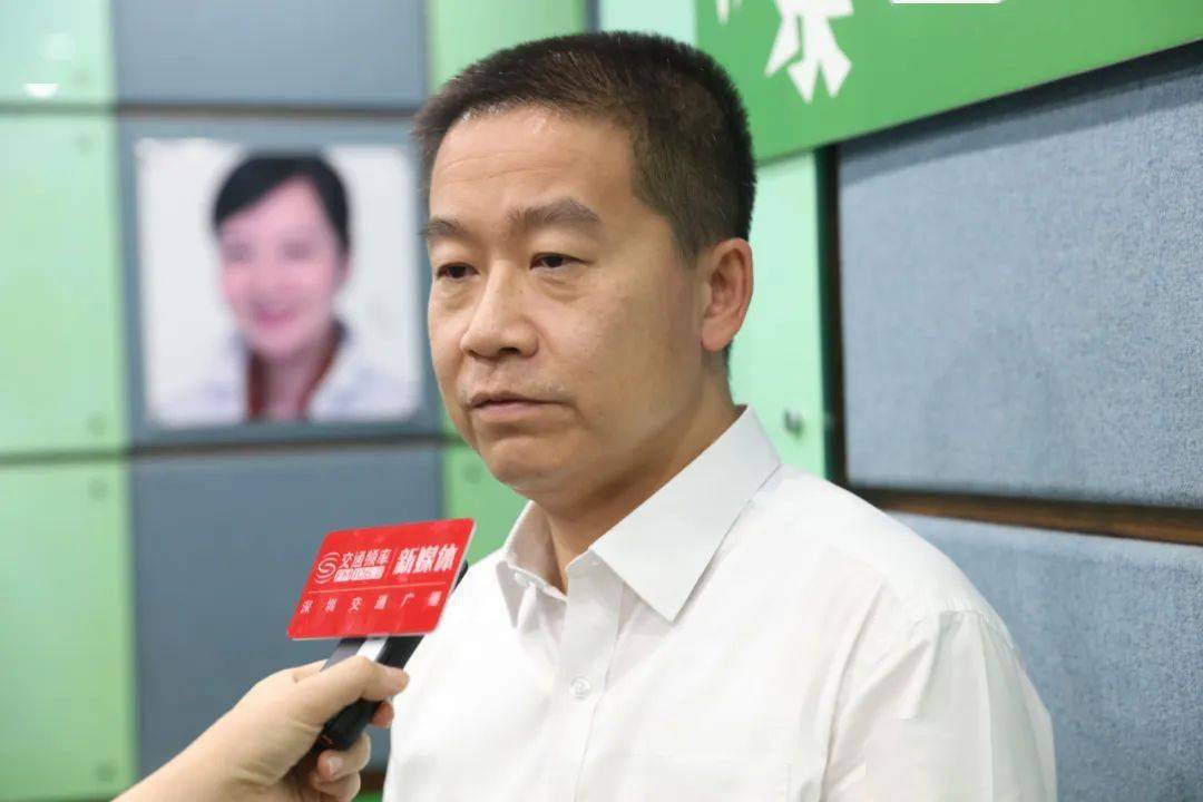 市城管局副局长杨雷做客深圳交通广播为市民答疑垃圾分类