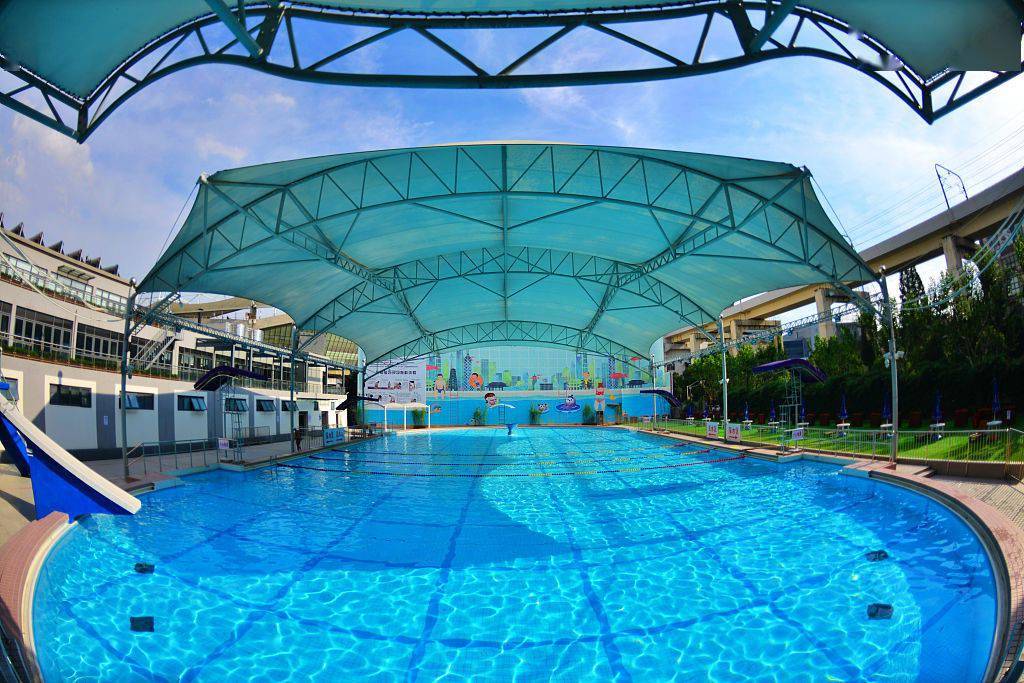 上海:98岁"最古老"游泳池重新对外开放