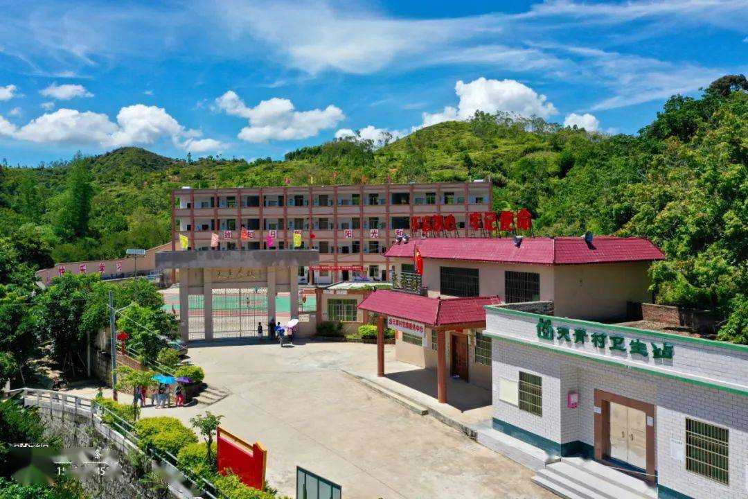 最新航拍船埔镇天青村全景高清大图快来找找你家的楼房