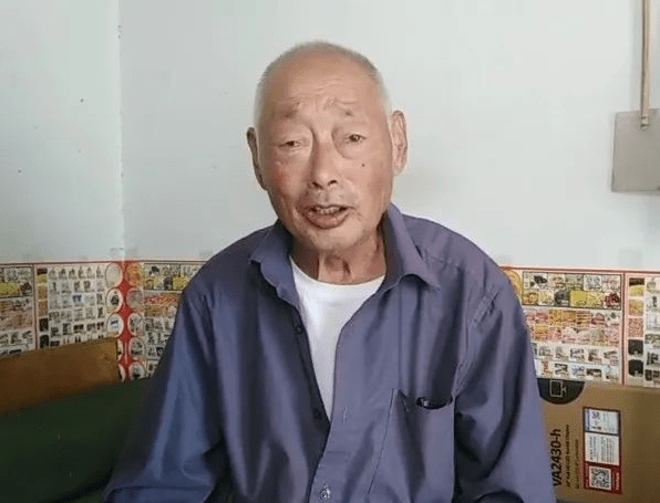 南障城镇胜龙饭店店主吕雪萍拾金不昧,得到80多岁的老人赞扬!