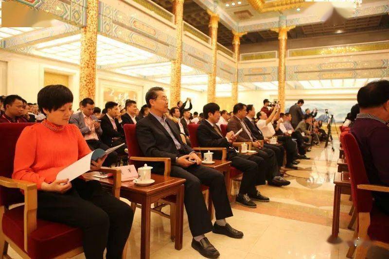 走访扬州郭忠广考察经典玉山子