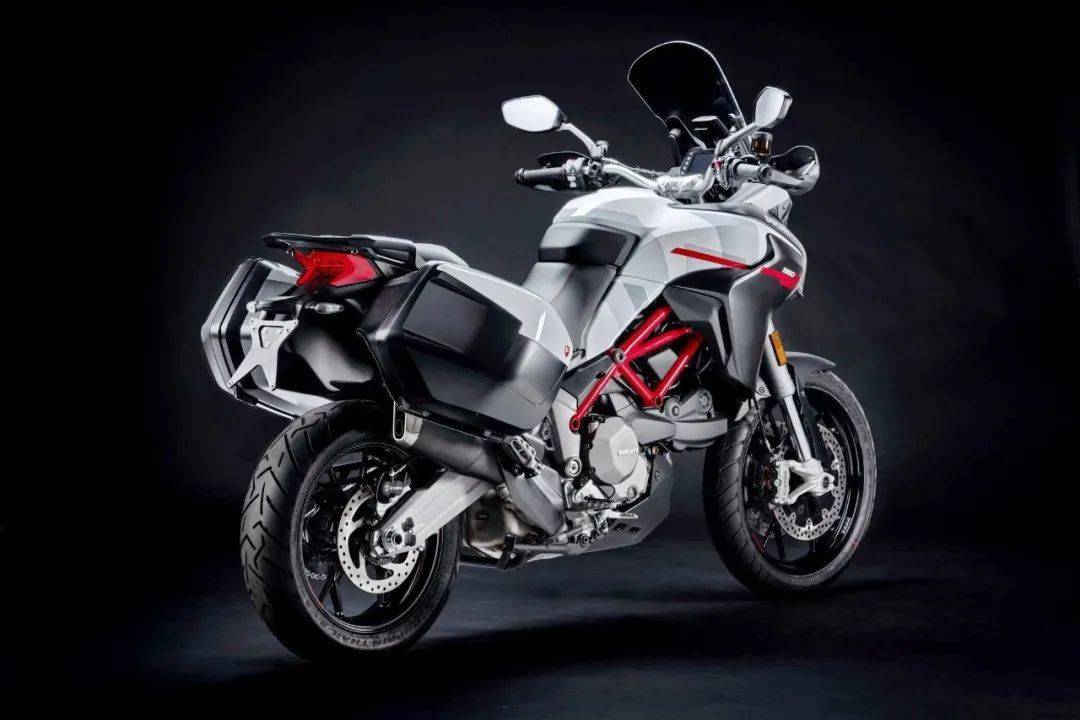 杜卡迪揽途multistrada950sgp白