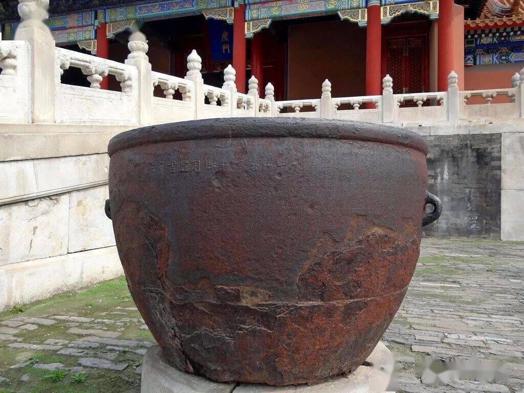 紫禁城里的水缸