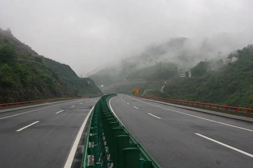 包茂高速桂林段图片