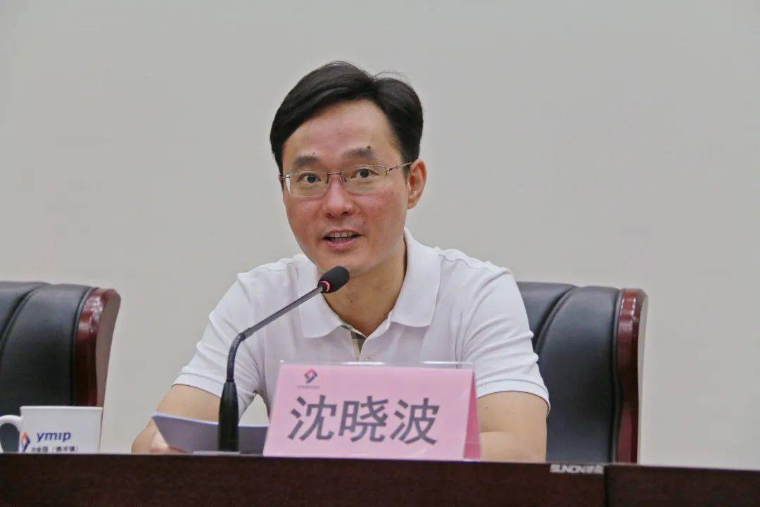 一步全面依法治镇工作,园党工委副书记,镇党委副书记,镇长沈晓波强调