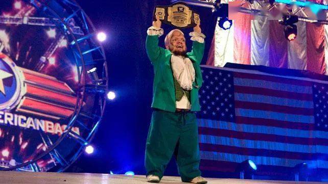 他就是霍恩斯沃格,我们摔迷通常称他为"小霍斯"!