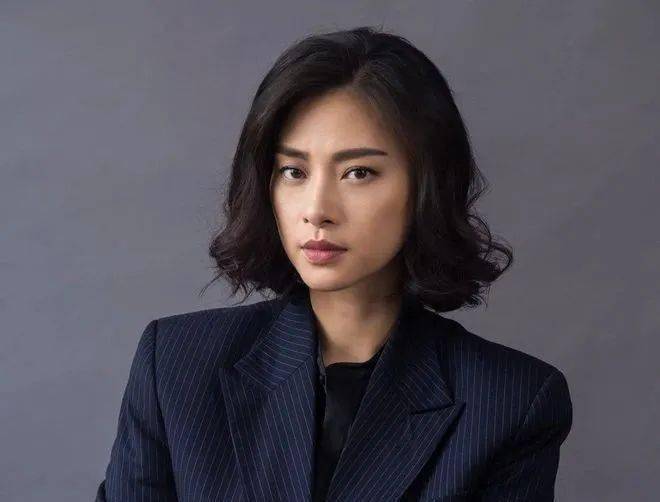 结尾的彩蛋部分也暗示了她会在续集登场,如果同样学舞蹈出身的吴青芸