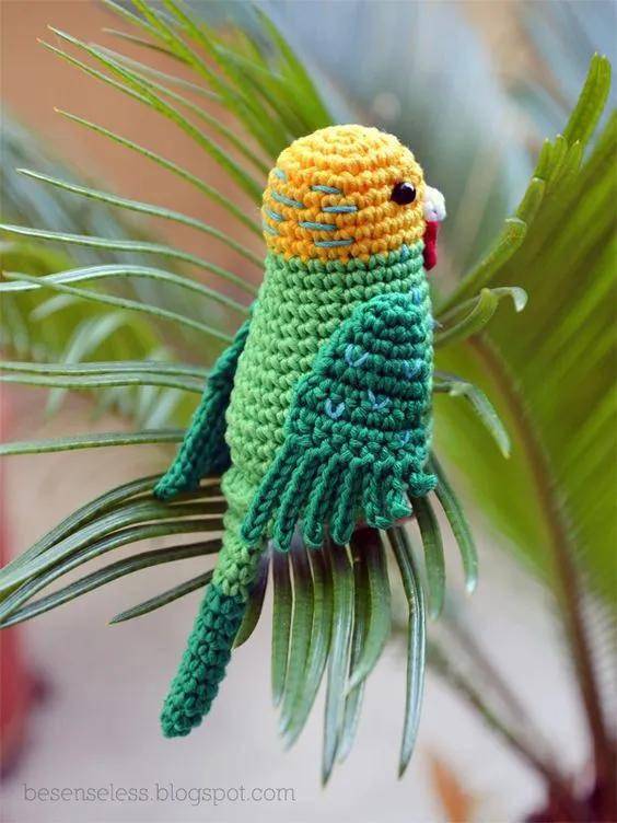 形态各异,以假乱真的编织小鸟,逼真到像随时会飞走一样