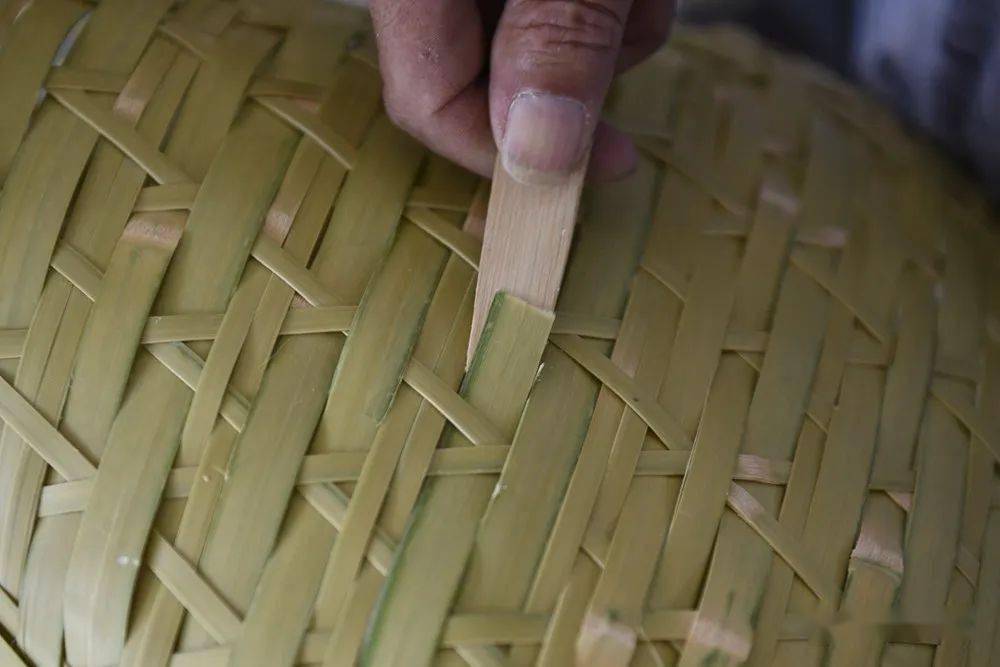 太平的老手艺传承人把竹制品织活了