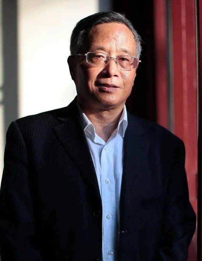 范金民,南京大学特聘教授,历史学院博士生导师,兼任中国明史学会常务