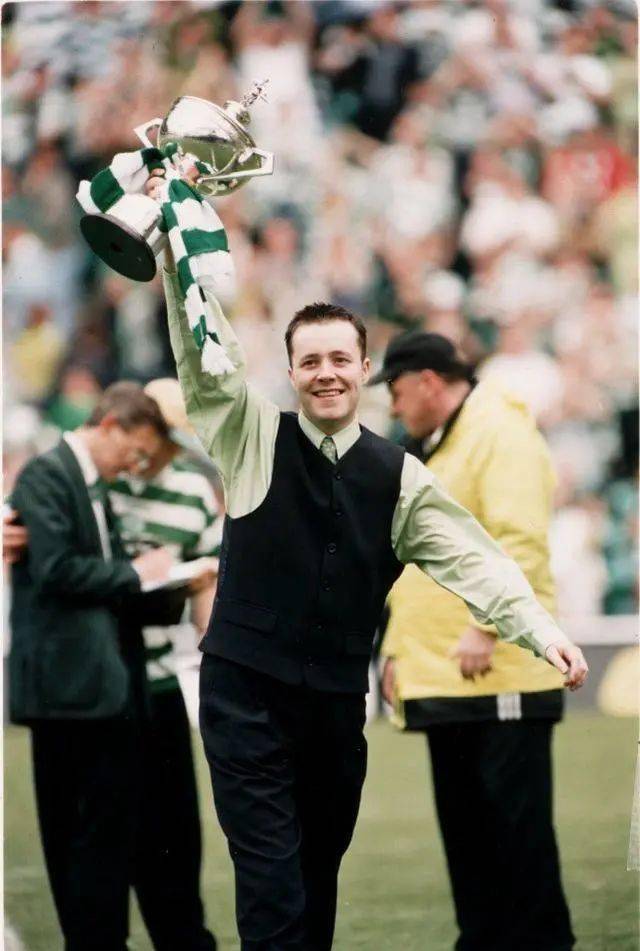 都不容易8次决赛4冠4亚约翰希金斯横跨4个十年的坚守