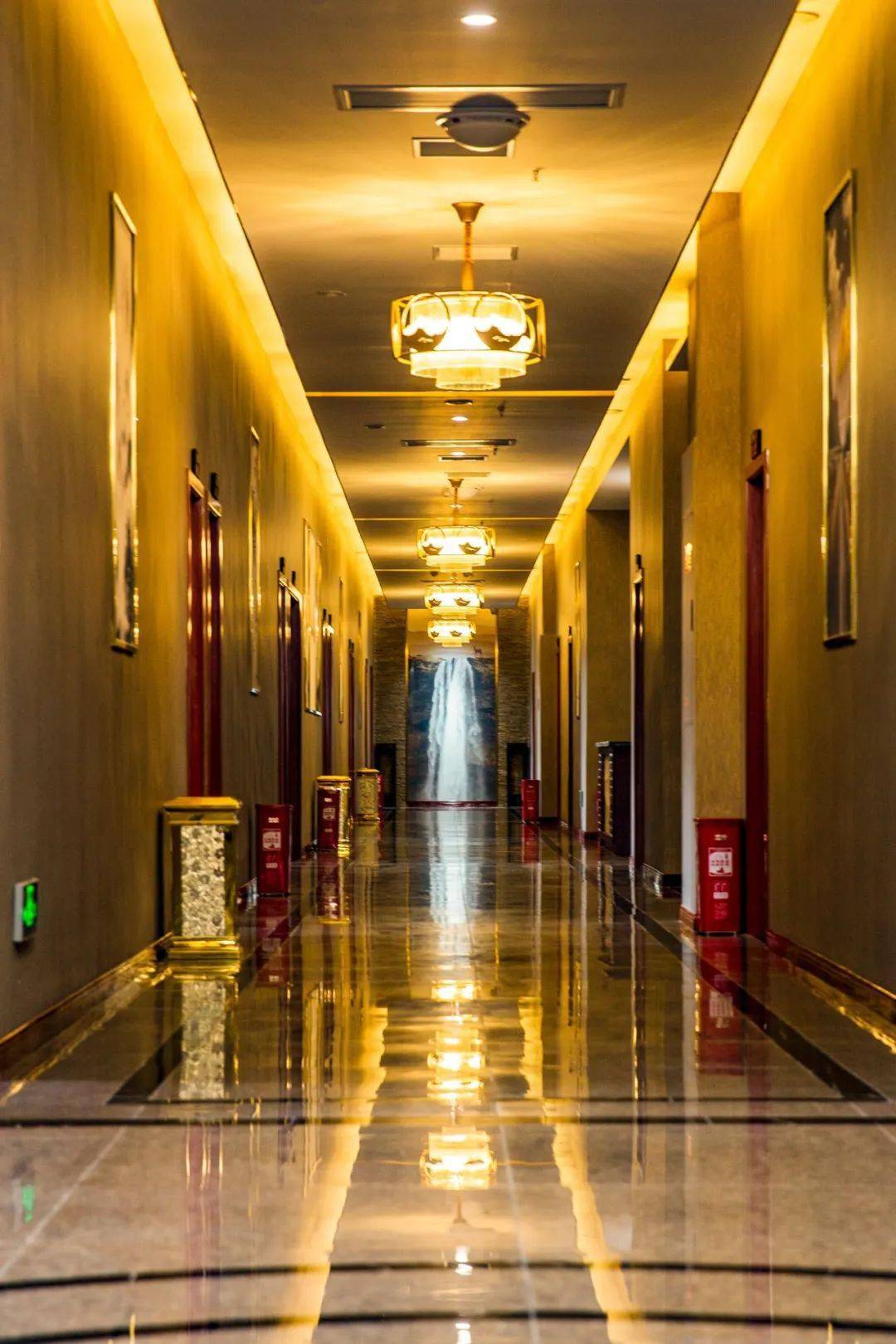 雅苑经典茶楼●地址滨江花园,阳光御园对面,直接电梯上三楼电话哪的