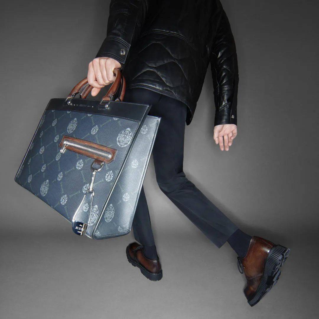 一只特立独行的包berluti