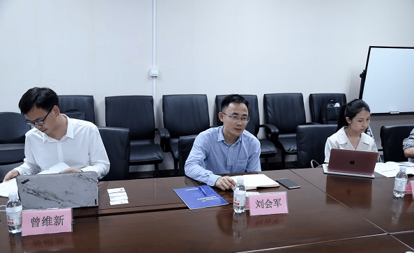 资本市场学院专家组莅临中心调研_刘会军