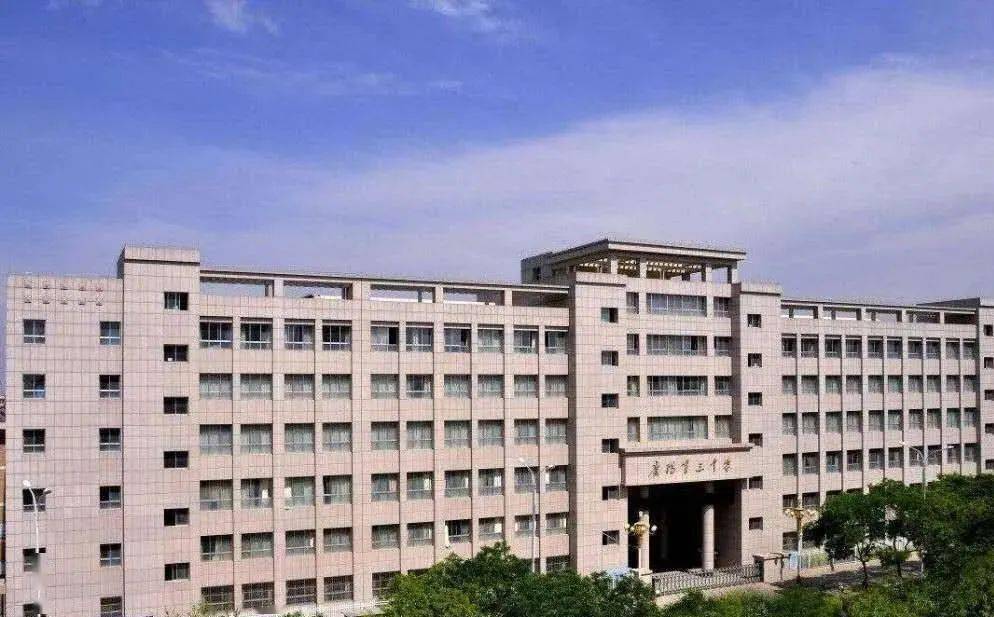 庆阳第三中学招聘15名教师
