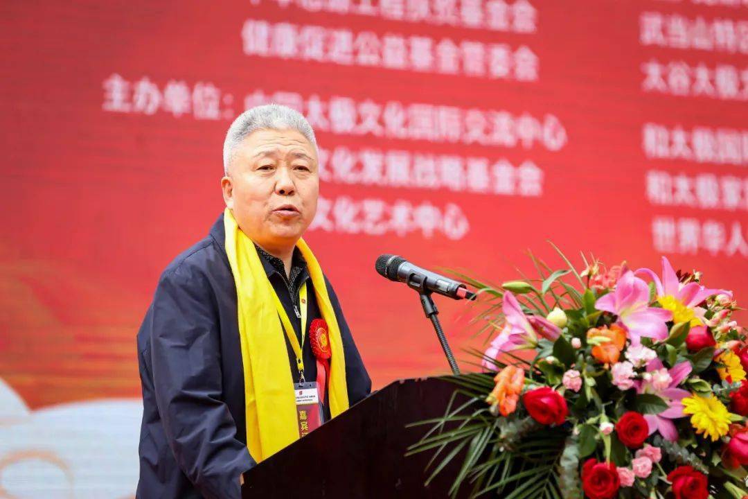 尹文，尹文君