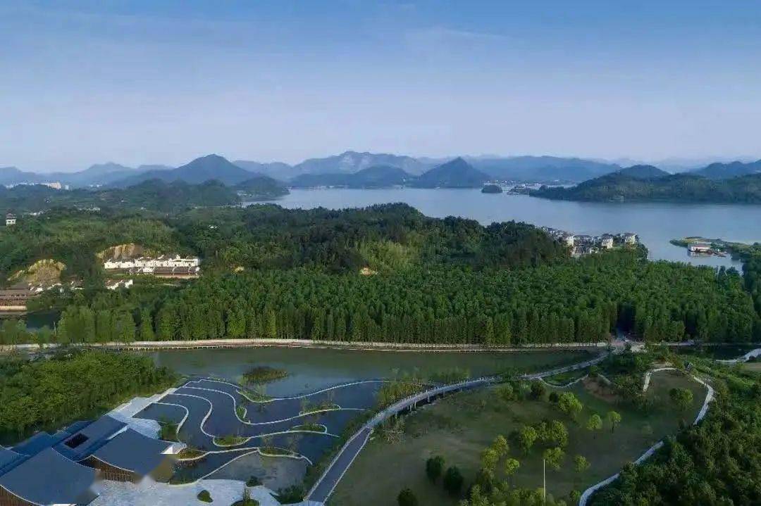 此次说明会的主角世茂·国风大境,就处在当年彭祖隐居的这块土地上.