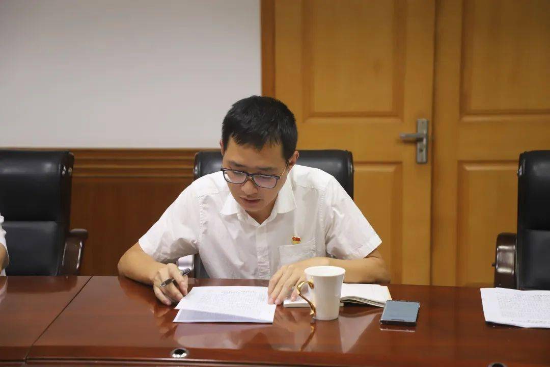 福鼎法院党组书记院长王锦熙带队前往点头镇督导扫黑除恶专项斗争工作