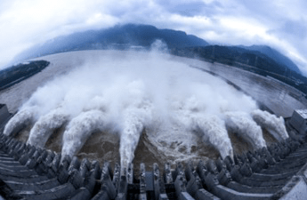 三峽水庫在長江1號洪水期間最大削峰率約為34%,在長江2號洪水期間最大