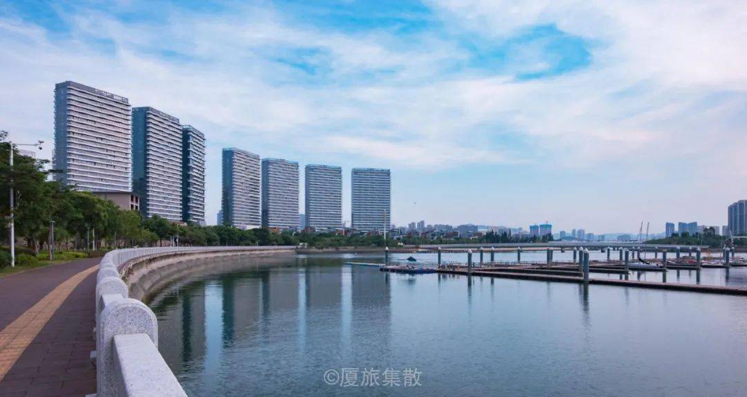 的港口呢~五缘湾大桥原名钟宅湾大桥共有五座大桥组成分别为日圆桥