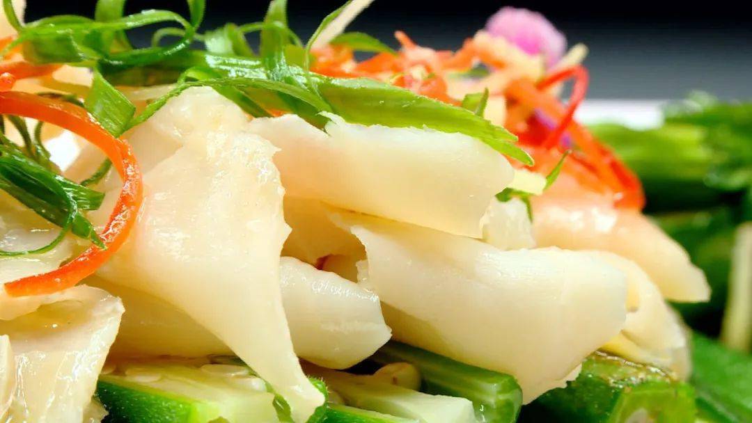 秋葵象拔蚌大功告成,光看这卖相,就让人食欲大开了!