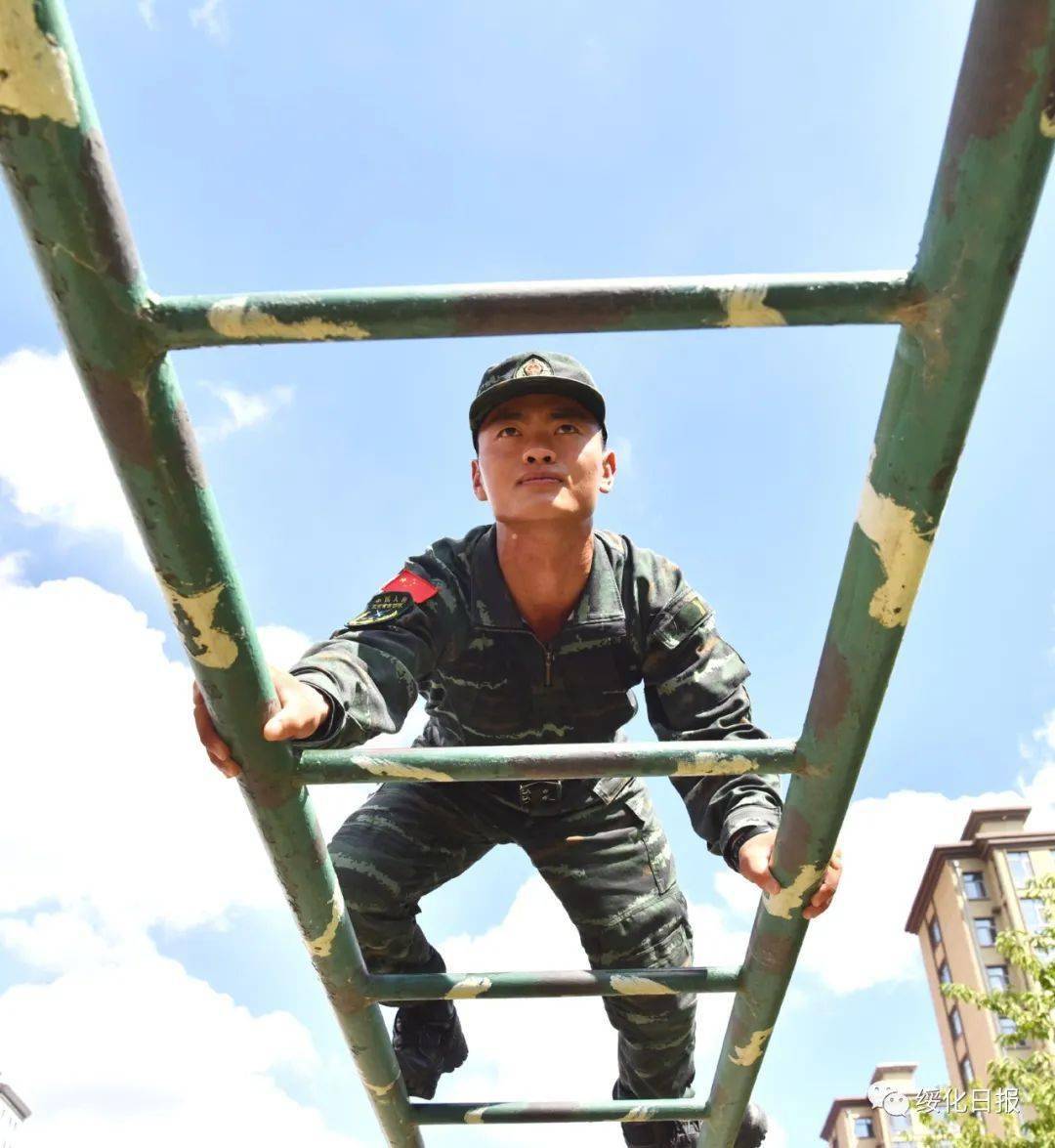 全媒体记者 刘华鹏 刘泽祥 汪海 摄