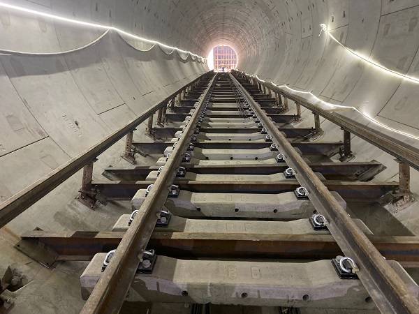 西安地铁14号线7月30日全线轨通 将为十四运提供有力保障