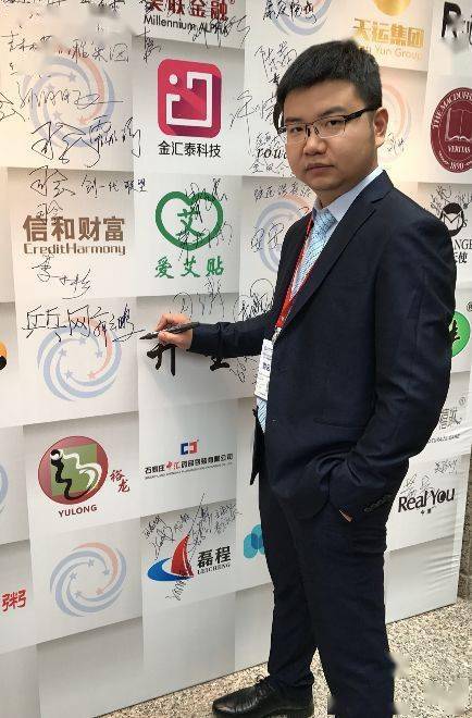 湿父郭云鹏接受央视朱讯专访,作品入编《对话中国》大型文献史册,乒乓