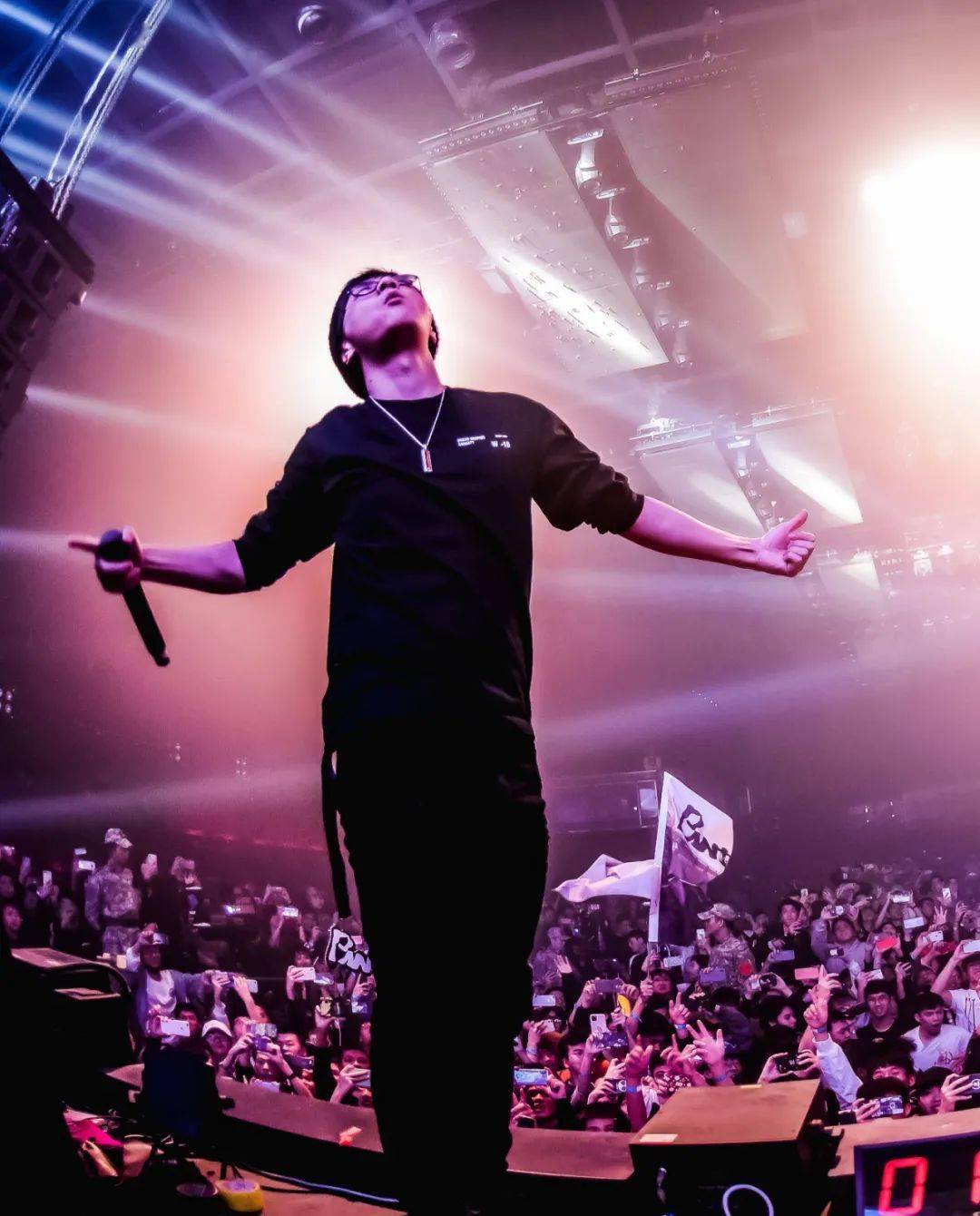 q 当之无愧的华语电音大神—— 郭曲 出生于湖南省长沙市 伯克利音乐