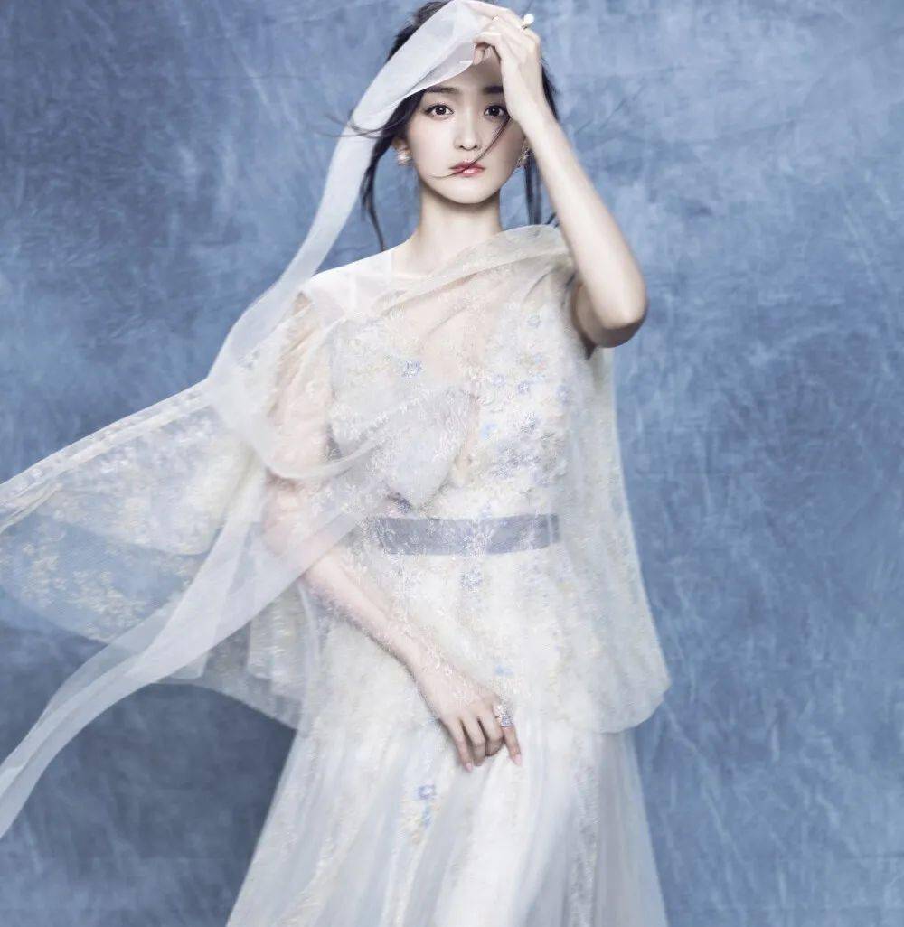 微信头像何泓姗