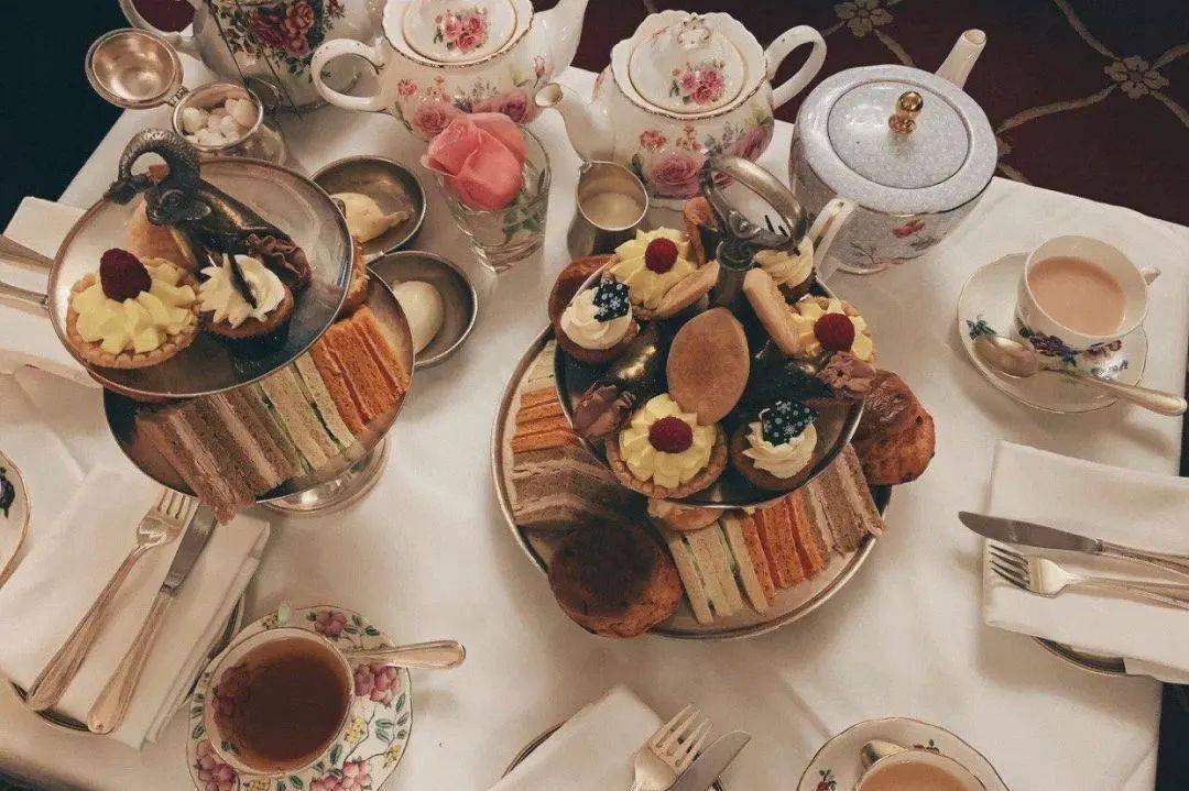 看顾佳给富太们科普lowtea从起源到穿搭带你了解正宗英式下午茶