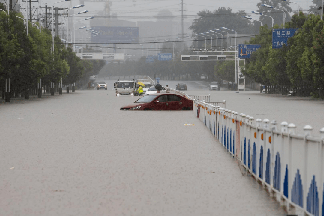 安徽梅雨季图片