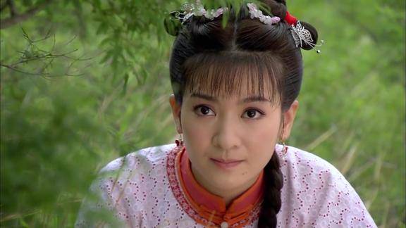 新还珠格格:小燕子这糊涂红娘!还敢暗中偷窥,马上就要被收拾!