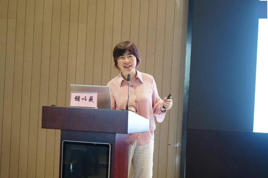 复旦大学医学院储以微教授首先给大家简介了免疫系统的组成,功能,疫苗