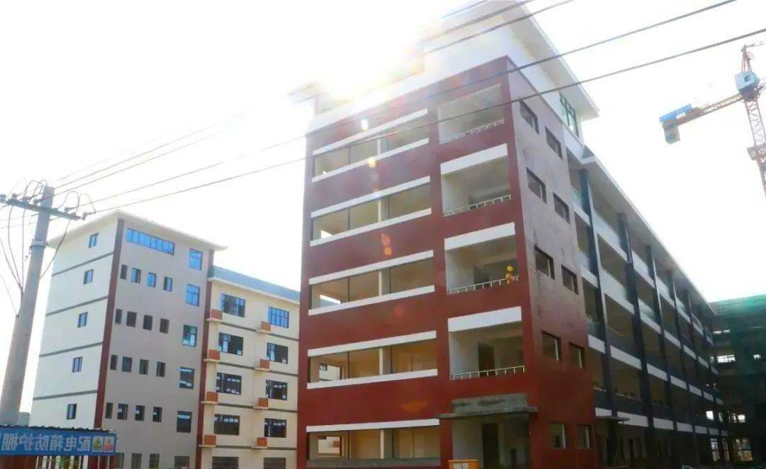 港北区第六初级中学来了!月底或将部分交付使用.