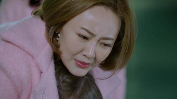 儿科医生蕾蕾失踪蕾蕾妈不是先找女儿而是责骂护士