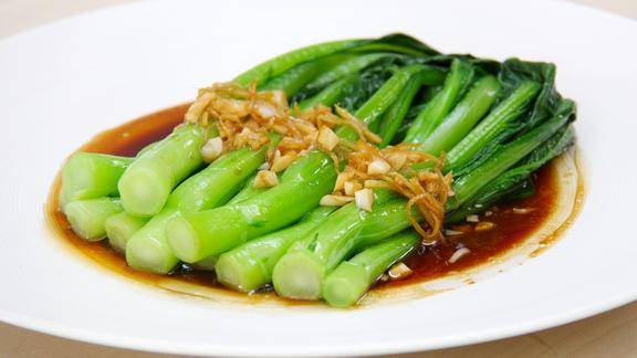 教你做正宗的白灼菜心青菜不用炒反而更加爽脆鲜香做法很简单